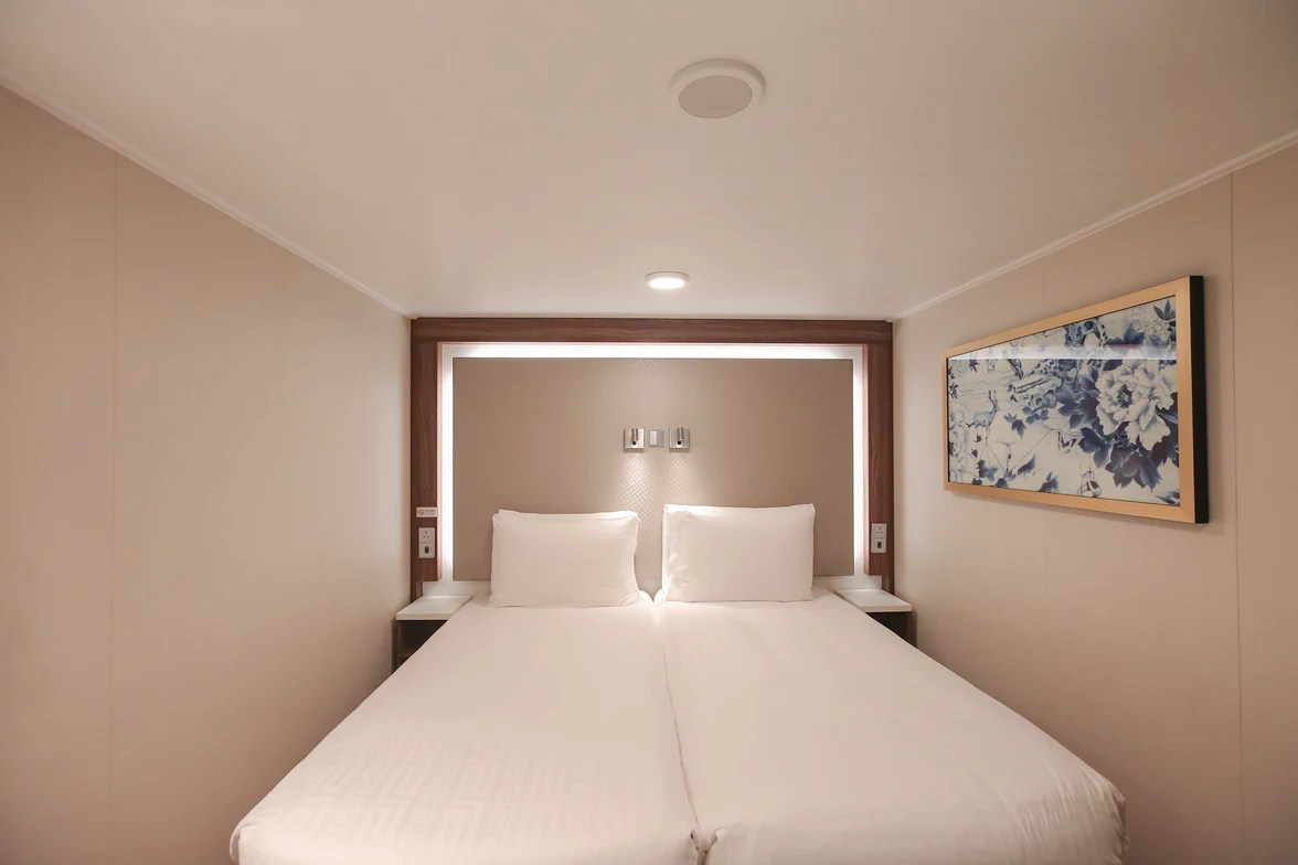 Genting Dream interior stateroom cabin